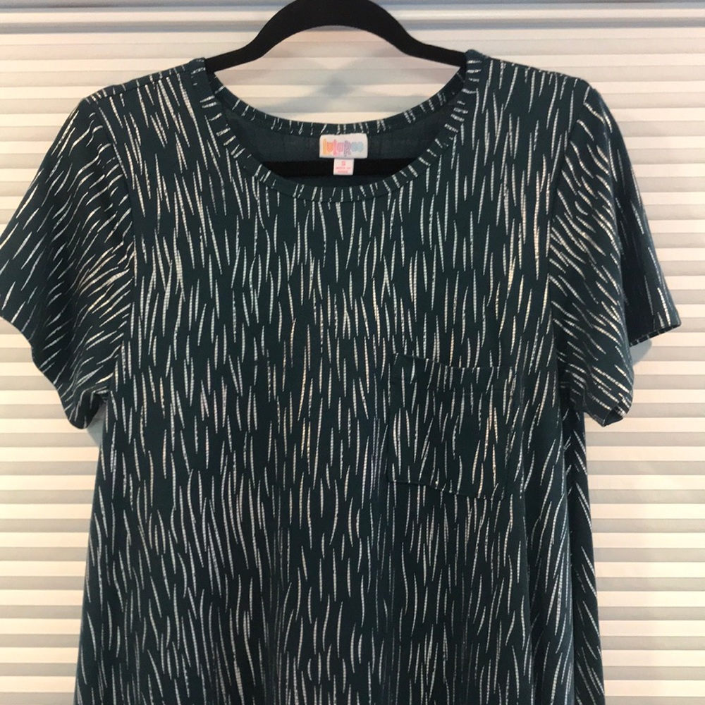 Small LuLaRoe Carly. Elegant collection